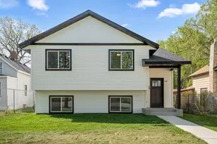 1094 7th St E, Saint Paul, MN 55106 - Photo 1