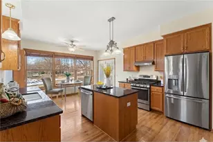 909 New Century Blvd S, Maplewood, MN 55119 - Photo 47