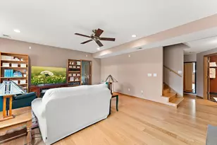 909 New Century Blvd S, Maplewood, MN 55119 - Photo 45