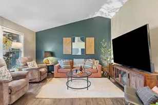 442 Juniper Ct, Mahtomedi, MN 55115 - Photo 9