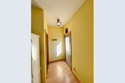 18 S Spring Avenue, Springfield, MN 56087 - Photo 5