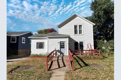 18 S Spring Avenue, Springfield, MN 56087 - Photo 1