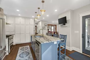 1670 Ashland Ave, Saint Paul, MN 55104 - Photo 3