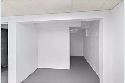 8237 Pillsbury Avenue S, Bloomington, MN 55420 - Photo 23