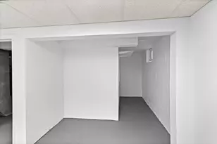 8237 Pillsbury Ave S, Bloomington, MN 55420 - Photo 23