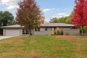 1041 Idaho Ave N, Golden Valley, MN 55427 - Photo 1