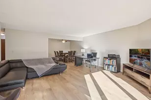4350 Brookside Ct, Edina, MN 55436 - Photo 7