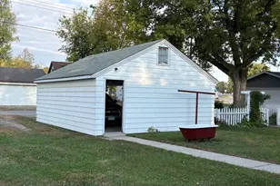 307 15th St N, Benson, MN 56215 - Photo 5