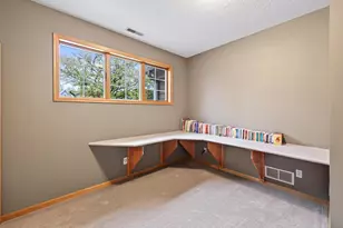 8019 Marsh Creek Rd, Woodbury, MN 55125 - Photo 31