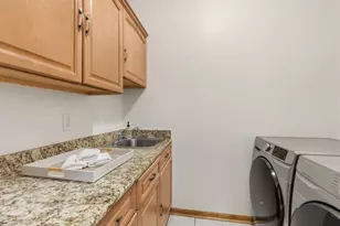 301 Plymouth Rd, Minnetonka, MN 55305 - Photo 35