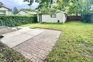 1082 Hawthorne Ave E, Saint Paul, MN 55106 - Photo 3