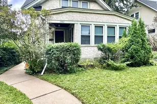 1082 Hawthorne Ave E, Saint Paul, MN 55106 - Photo 1