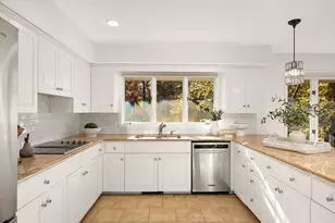 6212 St Albans Cir, Edina, MN 55439 - Photo 15