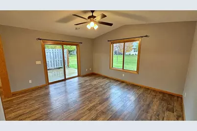 619 Fir Avenue NE, Montgomery, MN 56069 - Photo 29