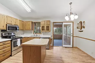 16 Woodridge Dr, Belle Plaine, MN 56011 - Photo 11