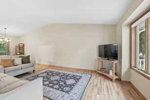 16 Woodridge Dr, Belle Plaine, MN 56011 - Photo 3