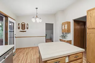 16 Woodridge Dr, Belle Plaine, MN 56011 - Photo 9