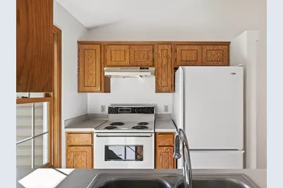 6671 Stillwater Boulevard N, Oakdale, MN 55128 - Photo 11