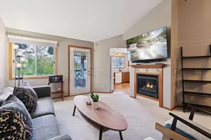 2556 Concord Way, Mendota Heights, MN 55120 - Photo 3