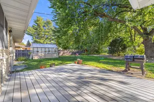 1802 Lydia Ave W, Roseville, MN 55113 - Photo 23