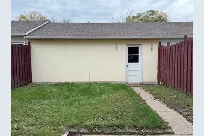 2002 Arkwright Street, Maplewood, MN 55117 - Photo 19