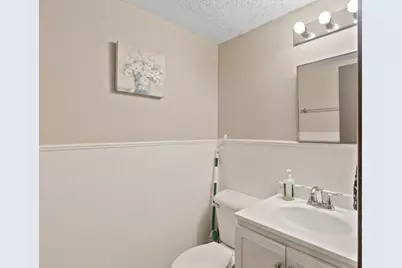 2002 Arkwright Street, Maplewood, MN 55117 - Photo 7