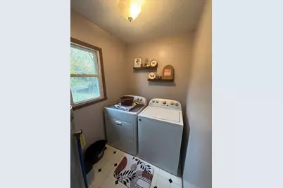 10 S Borud Street, Winger, MN 56592 - Photo 7