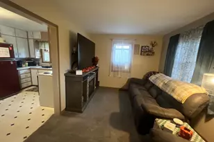 10 S Borud St, Winger, MN 56592 - Photo 5