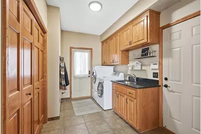 6340 Summit Circle, Chanhassen, MN 55317 - Photo 41