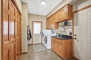 6340 Summit Cir, Chanhassen, MN 55317 - Photo 41