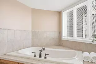 6340 Summit Cir, Chanhassen, MN 55317 - Photo 53