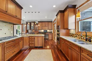 8762 Prescott Dr, Eden Prairie, MN 55347 - Photo 13