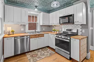 436 Bay St, Saint Paul, MN 55102 - Photo 1