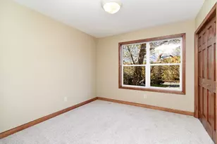 8124 Clifford Cir, Inver Grove Heights, MN 55076 - Photo 19