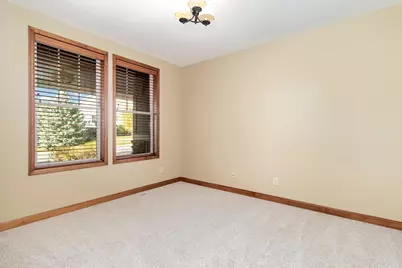 8124 Clifford Circle, Inver Grove Heights, MN 55076 - Photo 7