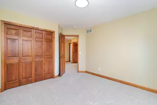 8124 Clifford Cir, Inver Grove Heights, MN 55076 - Photo 21