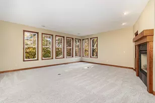 8124 Clifford Cir, Inver Grove Heights, MN 55076 - Photo 5