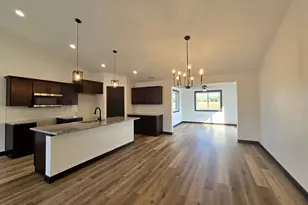 630 Cedar Ridge Ave, Le Center, MN 56057 - Photo 7