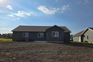 630 Cedar Ridge Ave, Le Center, MN 56057 - Photo 25