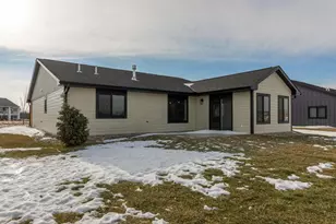 309 Pinehurst Dr, Mankato, MN 56001 - Photo 39