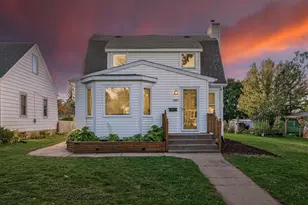 1427 Hazel St N, Saint Paul, MN 55119 - Photo 1