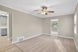 1427 Hazel St N, Saint Paul, MN 55119 - Photo 7