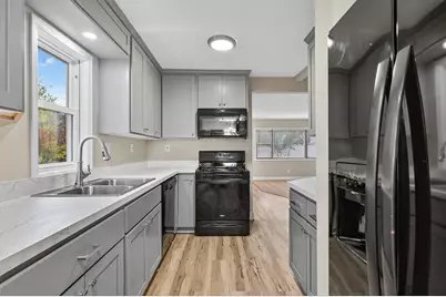 1427 Hazel Street N, Saint Paul, MN 55119 - Photo 17