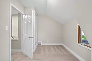 1427 Hazel St N, Saint Paul, MN 55119 - Photo 31