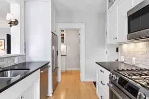 56 Arundel St, Saint Paul, MN 55102 - Photo 3