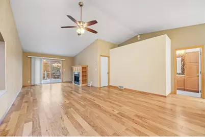 4293 39 1/2 Avenue S, Fargo, ND 58104 - Photo 5