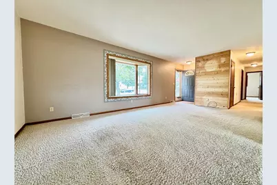 1208 Somerset Road, Fergus Falls, MN 56537 - Photo 11