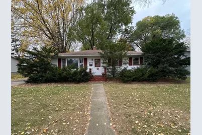 372 13th Street SE, Willmar, MN 56201 - Photo 1