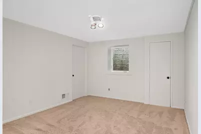 9622 Toledo Circle, Bloomington, MN 55437 - Photo 23