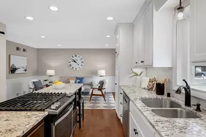 9622 Toledo Circle, Bloomington, MN 55437 - Photo 11